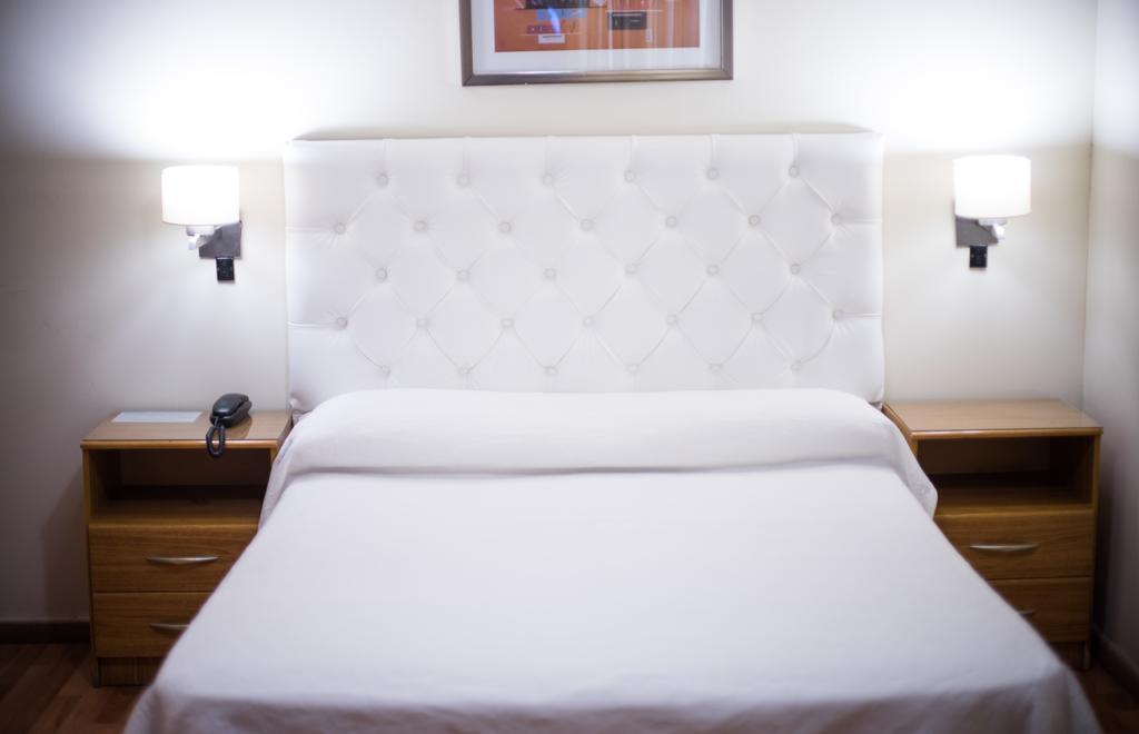 Hotel Vina De Italia Córdoba Kültér fotó